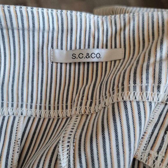 S.C. & CO. BNWT White, black and tan pin stripe dress pants with tummy control - Picture 4 of 6